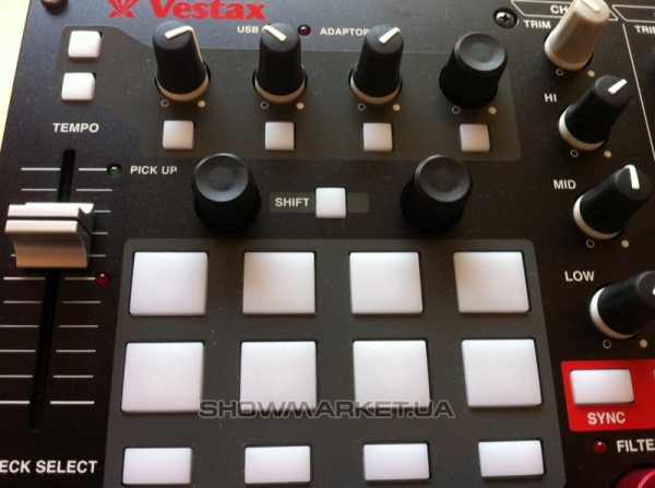 Фото MIDI-контролер - Vestax VCI-400 L