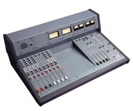 Мікшерний пульт Soundcraft Series 15