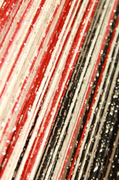 Шторы нити Радуга Дождь с серебристым люрексом белый черный красный № 1+9+17