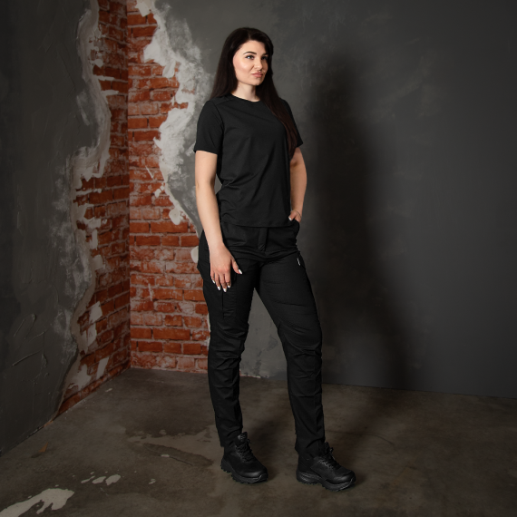 Фото Футболка Pani Totem LT Чорна