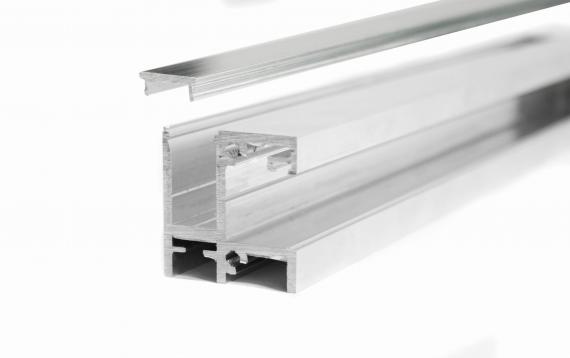 Foto Juego de perfiles RX 480mm montados al marco de la ventana, ALUMINIO