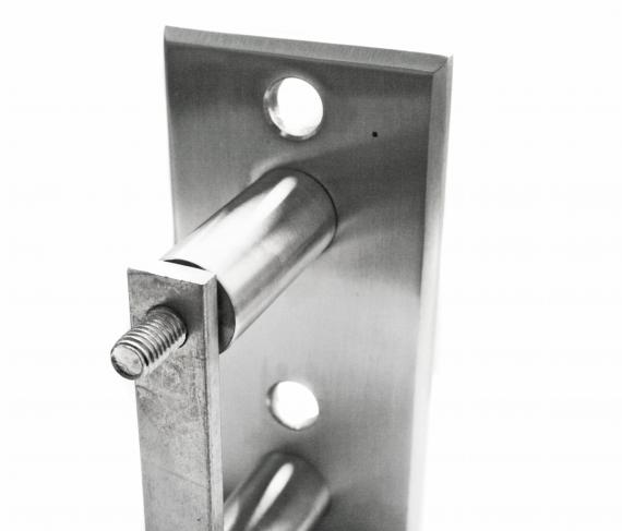 Foto Montaje lateral del poste - perfil, AISI 304, SATINADO