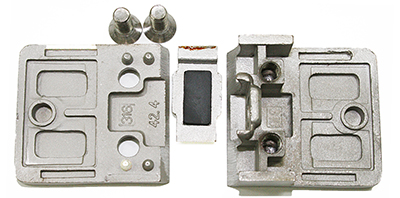 Foto Pinzas para vidrio45x45 con placa de seguridad para tubo 42,4 mm, AISI 304, SATINADO.