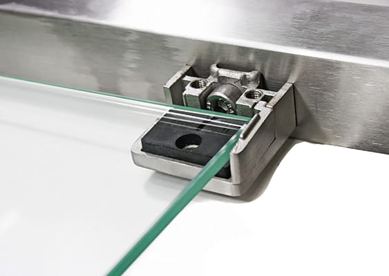 Foto Pinzas para vidrio45x45 mm con placa de protección para superficie plana, ZAMAK, RAL 7016