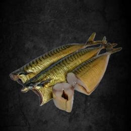Caballa ahumada en frío sin cabeza ~ 400g