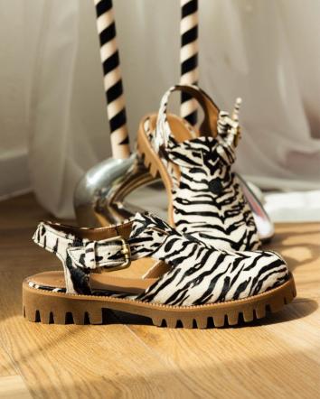 Клоги жіночі OMG COMFORT zebra з бежевою підошвою