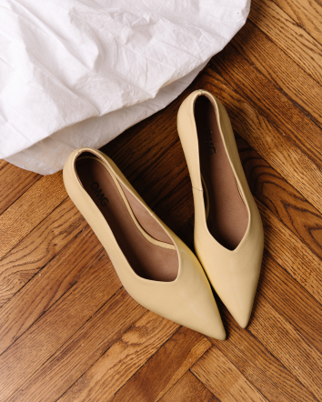 Туфлі жіночі OMG ALL DAY ЛАК бананові