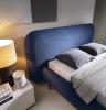 Foto Cama con somier metálico, sistema elevador de gas y arcón de almacenamiento POINTT azul