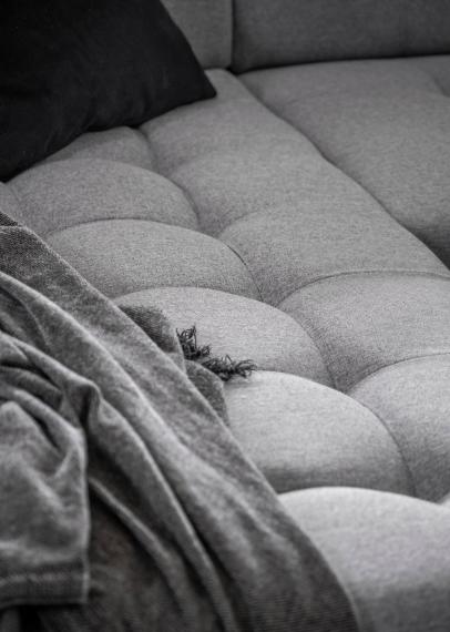 Foto SOFÁ CAMA GRANDE CON PATAS ALTAS 350 CM X 170 CM VERTIZO GRIS
