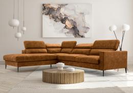 SOFÁ GRANDE CON PATAS ALTAS CABEZALES RECLINABLES 300 CM X 250 CM JEZZI MOSTAZA