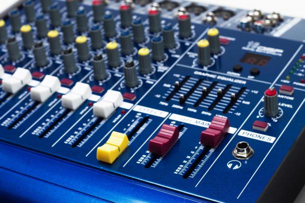Фото Активный микшерный пульт SKY SOUND MX-5200D L