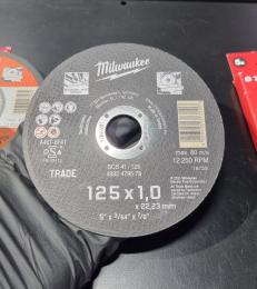 MILWAUKEE Отрезной  диск SCS 41/125х1мм