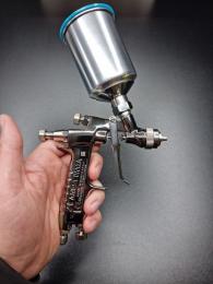 IWATA LPH  80 алюминиевый  бачок 150 мл /дюзы  0.8 / 1.0 / 1.2 мм
