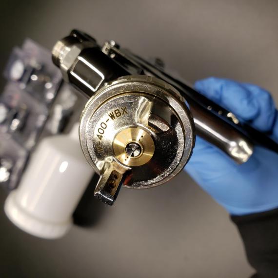Фото Краскопульт Anest Iwata W400 WBX голова WBX  1.3 /  1.4 мм