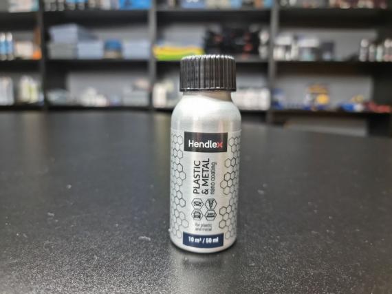 Фото HENDLEX PLASTIC AND METAL защита пластика и металла (интерьер и экстерьер авто) 50ml