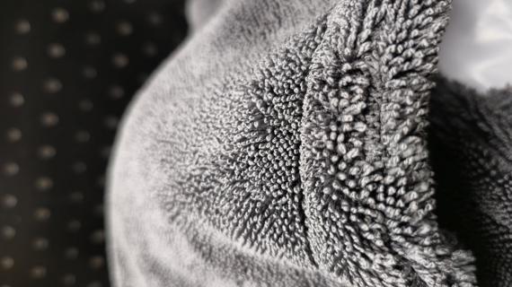 Фото ПОЛОТЕНЦЕ ДЛЯ СУШКИ DRY MONSTER MICROFIBER TOWEL, ВПИТЫВАЕТ ДО 600%, КОРИЧНЕВАЯ 50X80 СМ