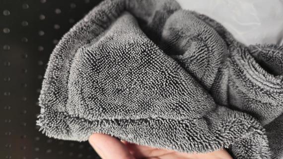 Фото ПОЛОТЕНЦЕ ДЛЯ СУШКИ DRY MONSTER MICROFIBER TOWEL, ВПИТЫВАЕТ ДО 600%, КОРИЧНЕВАЯ 50X80 СМ